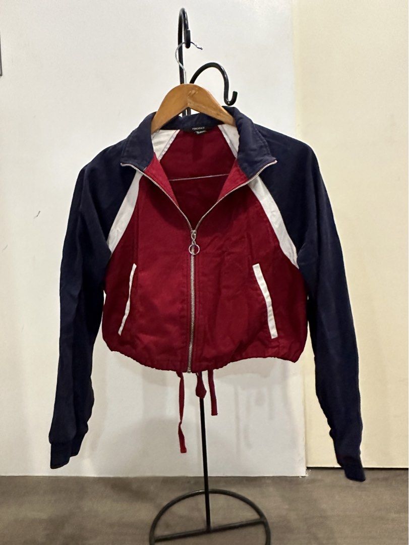 Forever 21 jacket (Category: Coats, Jackets and Outerwear) located in Paranaque City. Submitted by celinegab (Listing ID 1466887351, Image 1). Description: .