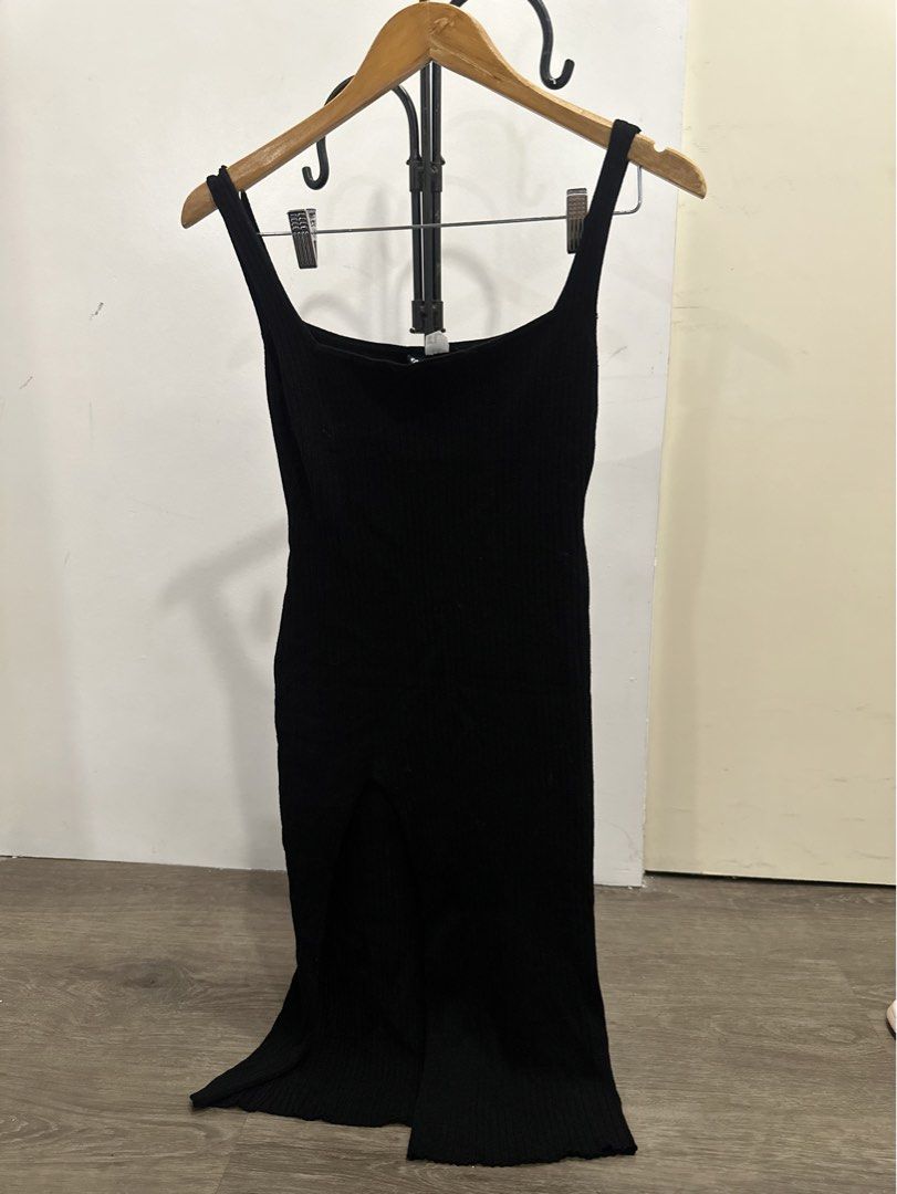 Forever 21 long dress (Category: Dresses) located in Paranaque City. Submitted by celinegab (Listing ID 1466883603, Image 1). Description: .
