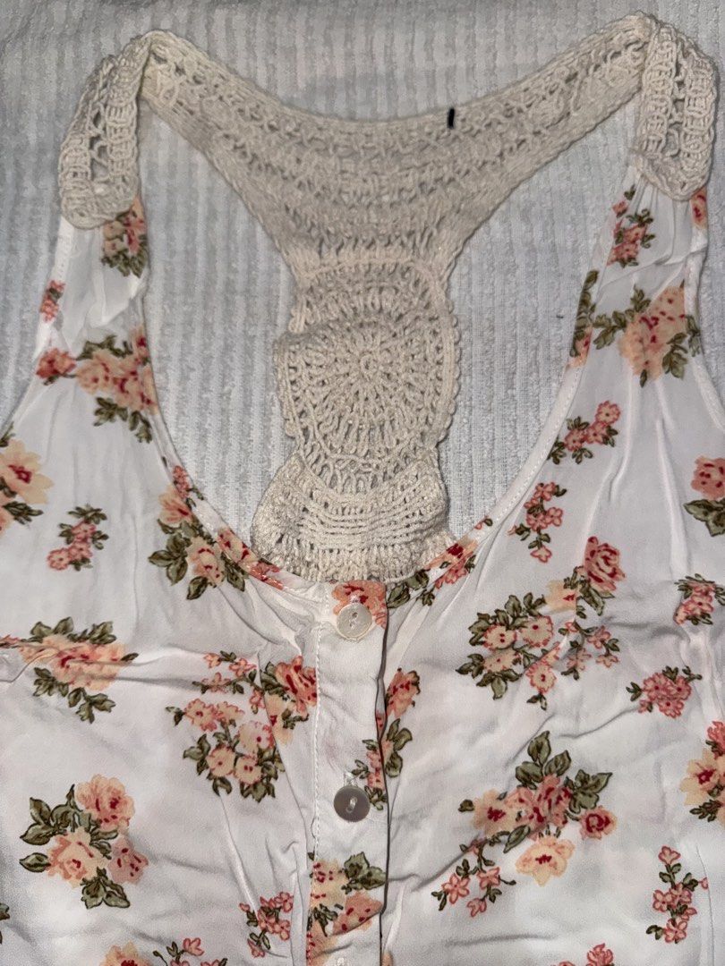 Forever 21 Romper (Category: Rompers) located in Naga. Submitted by sbcookieee (Listing ID 1466840145, Image 2). Description: .
