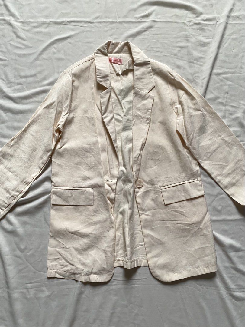 formal blouse (Category: Coats, Jackets and Outerwear) located in Davao. Submitted by gathrd.kloset (Listing ID 1466782789, Image 1). Description: .
