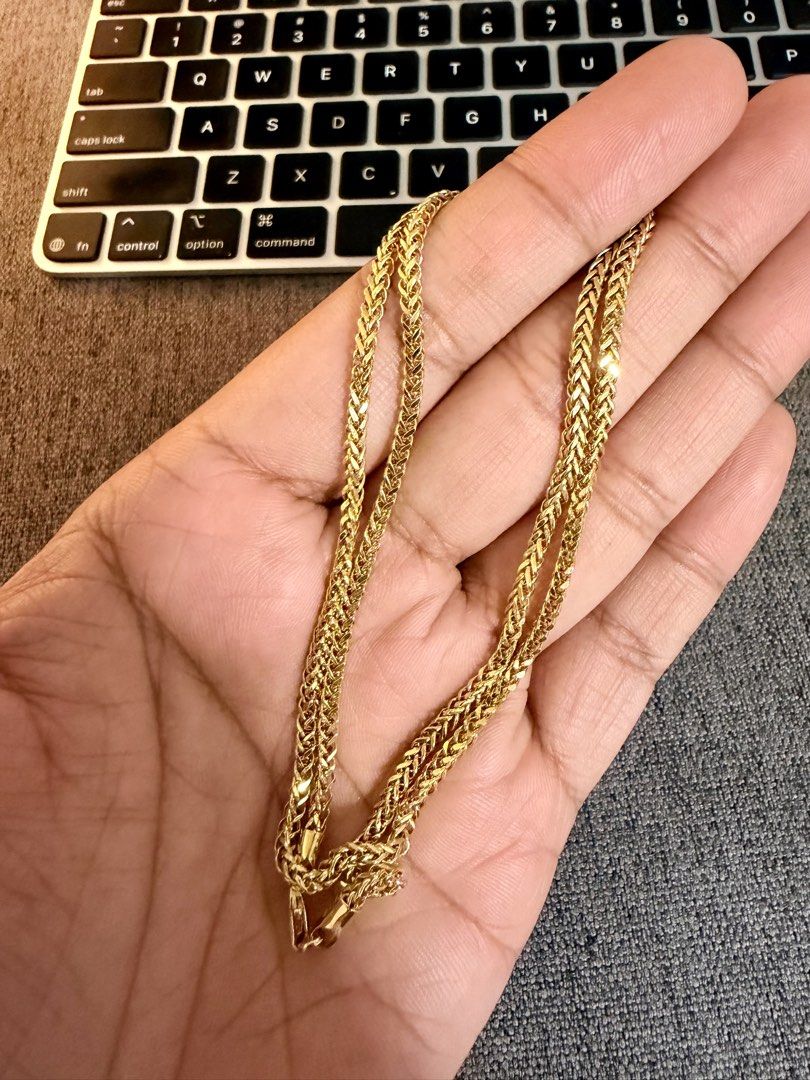 Foxtail Necklace (Category: Necklaces) located in Makati City. Submitted by prelovedgemsbychris (Listing ID 1466967670, Image 1). Description: Foxtail Necklace Selling per piece not per gram 20” 8 grams Brand new.