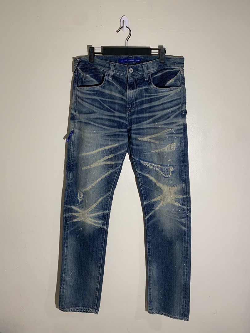 FRAGMENT x VANQUISH SELVEDGE (Category: Jeans) located in Lapu Lapu. Submitted by fellasgallery11 (Listing ID 1466835232, Image 1). Description: VANQUISH FRAGMENT JEANS SIZE 33 WAIST LENGTH 43 LEG OPENING 7 THIGH 11.5 NO ISSUES OR FLAWS.