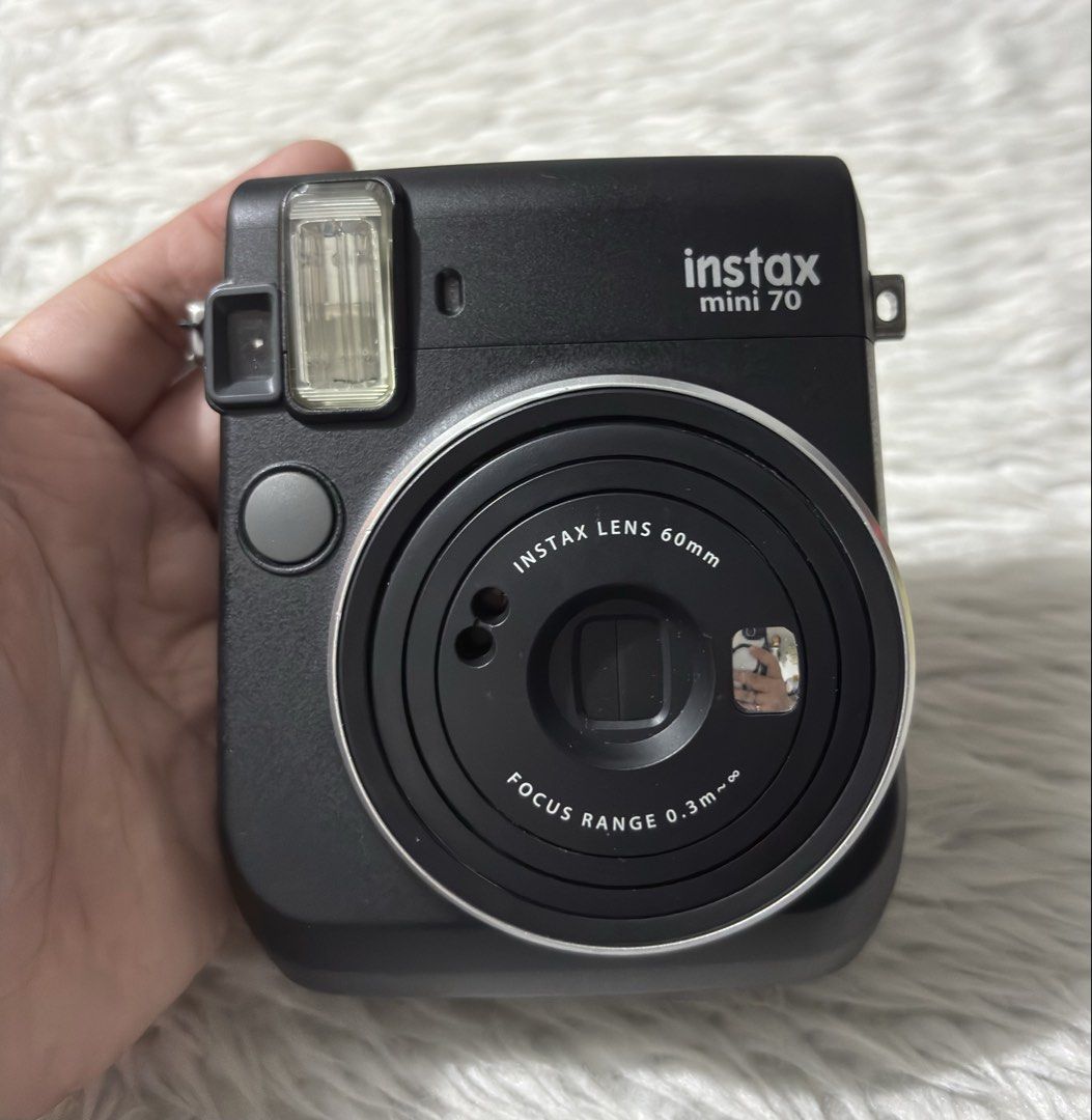Fujifilm Intax Mini 70 (Category: Cameras) located in Paranaque City. Submitted by dalle_closet (Listing ID 1466852375, Image 2). Description: fully functional working all buttons working flash nice pa ito sa actual uses 2x CR2 batteries (not included).