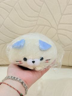 (Category: ) located in . Submitted by fluffieplushies (Listing ID 1466934403, Image 1). Description: .