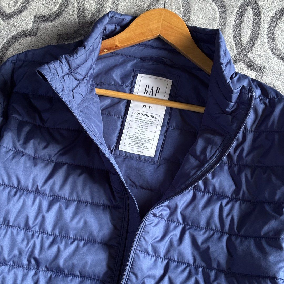 GAP Coldcontrol Lightweight Puffer (Category: Coats, Jackets and Outerwear) located in Polomolok. Submitted by kuishh (Listing ID 1466868518, Image 2). Description: Size XL Washed.