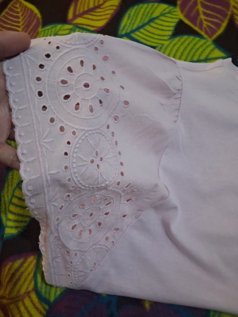 GAP pink blouse (Category: Blouses) located in Lapu-Lapu City. Submitted by imight (Listing ID 1466789450, Image 3). Description: used once eyelet sleeves light pink bust 21" length 24" declutter pasalubong Strictly "NO RETURN, NO EXCHANGE" Policy!!! Gcash payment only J&T courier.