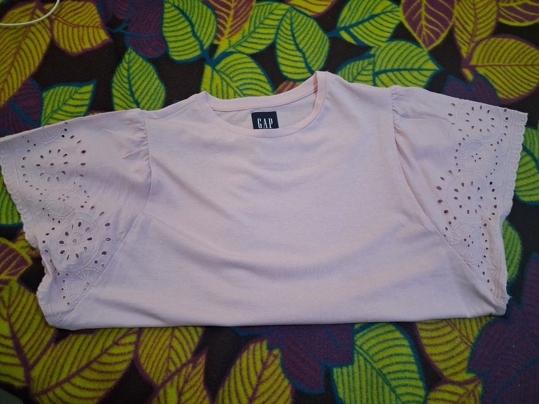 GAP pink blouse (Category: Blouses) located in Lapu-Lapu City. Submitted by imight (Listing ID 1466789450, Image 2). Description: used once eyelet sleeves light pink bust 21" length 24" declutter pasalubong Strictly "NO RETURN, NO EXCHANGE" Policy!!! Gcash payment only J&T courier.