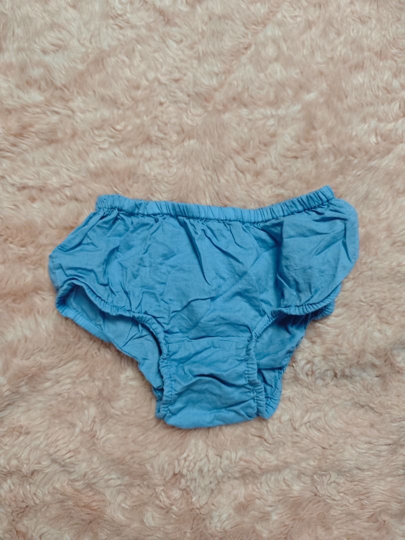 GAP UNDIES (Category: Babies & Kids Fashion) located in Imus. Submitted by eykc01 (Listing ID 1466925291, Image 3). Description: AS NEW 3PCS- 6-12M 1PC- 2YO TAKE 4 FOR 280 ONLY.