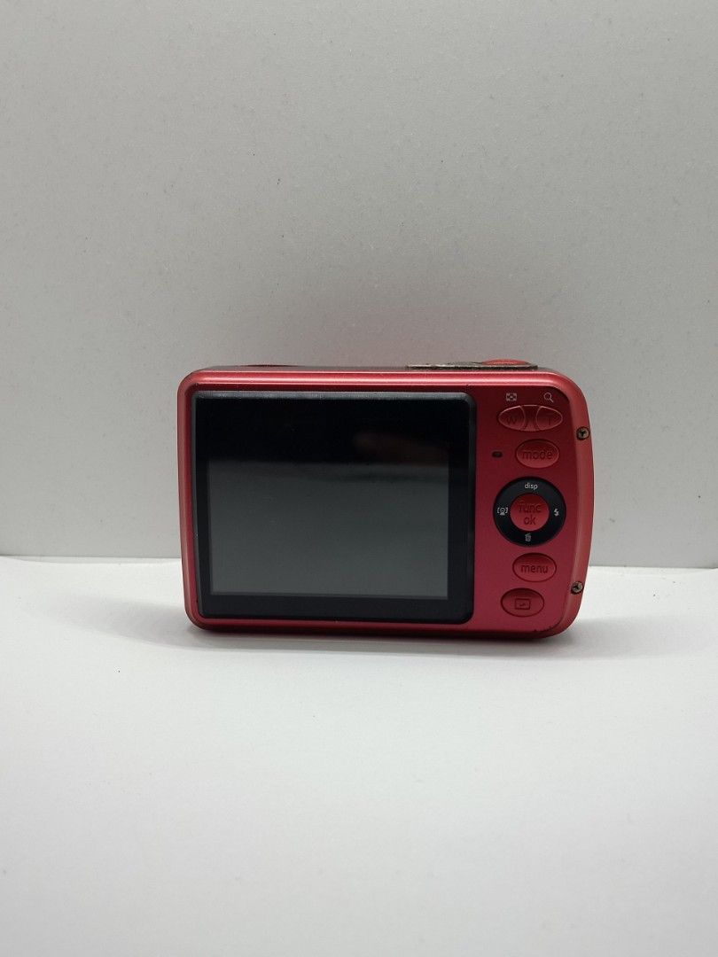 GE G3WP (Category: Cameras) located in Manila. Submitted by harmoniexd_ (Listing ID 1466809996, Image 2). Description: GE G3WP | ₱2,499 Details 🎞️ 12.2mp Flash, zoom working Body condition 7/10 Issues 🚫 some buttons are hard to press and inaccurate, one mild dust when it zoomed only Inclusions 📦 battery pack, sdcard, beaded Strap MOP💳: Go tyme, Mari bank, Gcash MOD📦: Jnt, Lalamove, FedEX (international) Meet up📍 Trinoma, Sm north/Fairview, 
