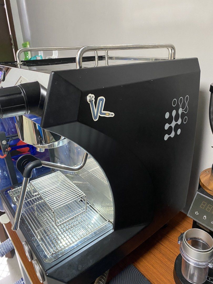 Gemilai CRM3121A Espresso Machine (Category: Coffee Machines & Makers) located in Quezon City. Submitted by cameraforsale.ph (Listing ID 1466892054, Image 3). Description: -Gemilai CRM3121A Espresso Machine (commercial grade) - Color: Black and Stainless Steel - Condition: Fully functional, was utilized for home use only. Only made around 3-5 cups a day, barely used. (Max cup capacity for this model is 150 cups) - Features: - Commercial Rotary Pu