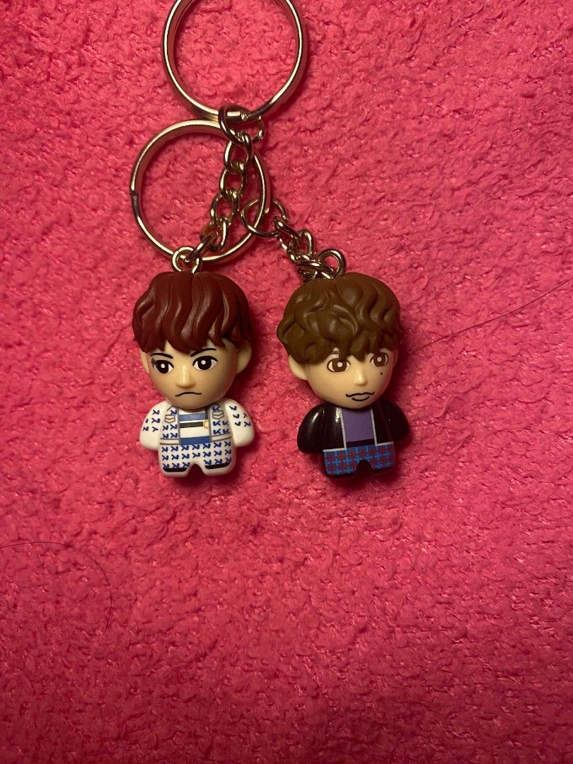 Generation Live Tour Charms (Category: Character Goods) located in Manila. Submitted by adaluvlace (Listing ID 1466838130, Image 1). Description: .