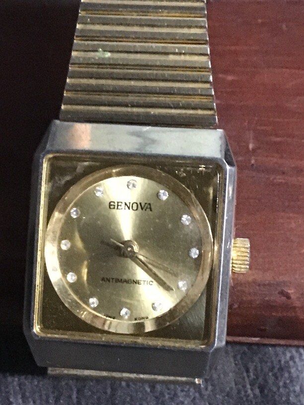 Genova manual winding (Category: Luxury Watches) located in Baguio. Submitted by agozun61 (Listing ID 1466775419, Image 2). Description: Manual winding antimagnetic.gold plated.good condition .