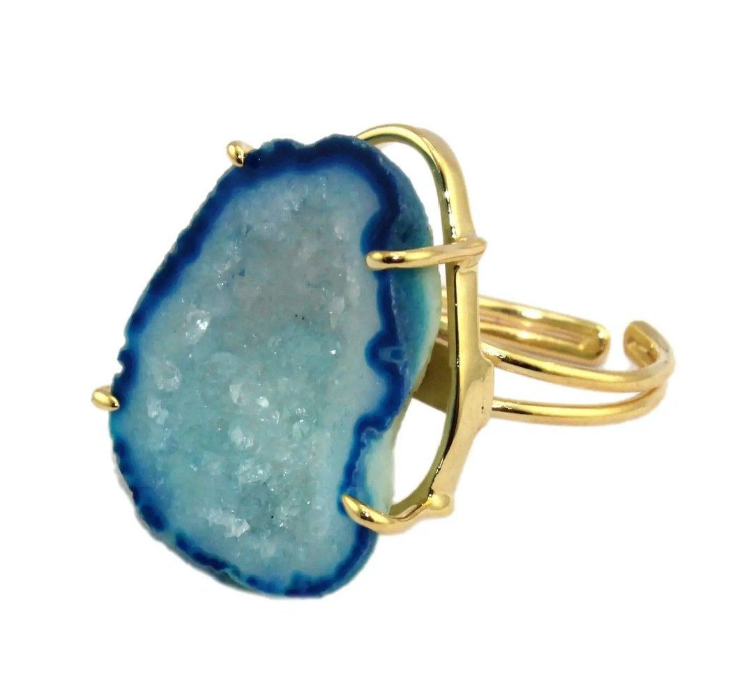 Geode ring (Category: Rings) located in Rizal. Submitted by quickshark.aa27d2 (Listing ID 1466965310, Image 2). Description: Real Aqua Agate Geode. Will ship from India. Hardware is electroplated brass..