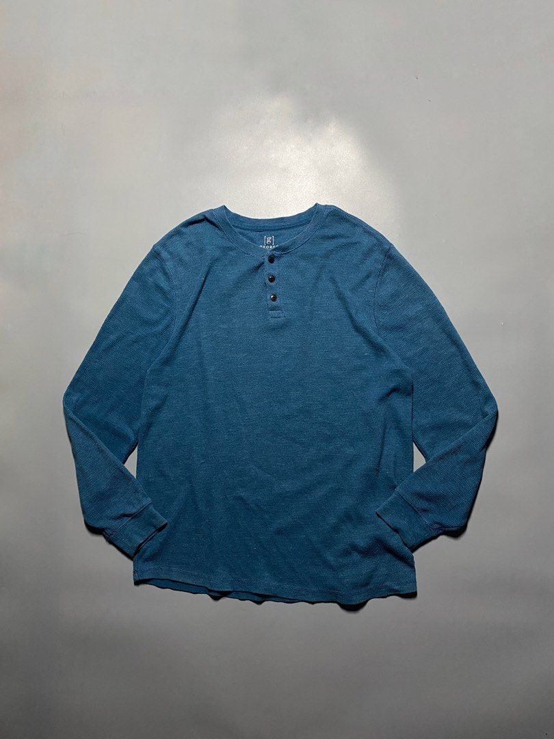 George Henley Waffle-Knit Longsleeve (Category: Tshirts & Polo Shirts ) located in Pasay City. Submitted by thrift.wards (Listing ID 1466925060, Image 1). Description: size extra large width: 24 length: 29 no issue.