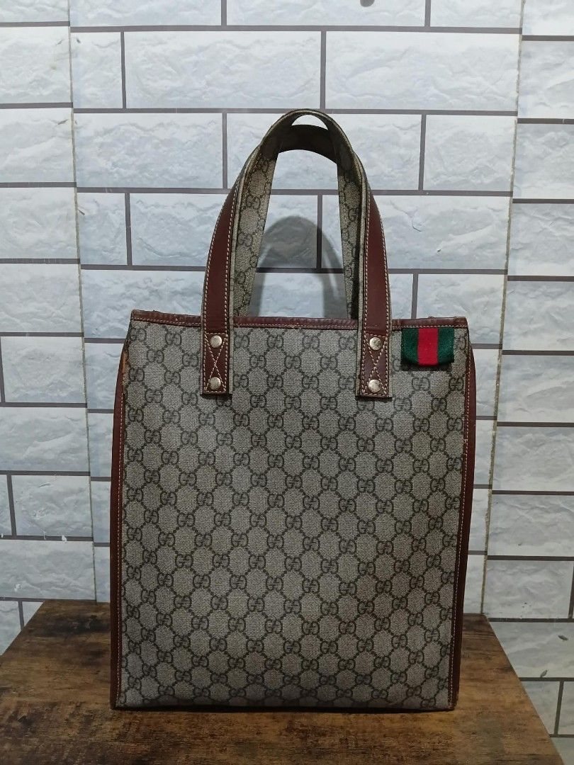 GG Supreme totebag (Category: Luxury Bags & Wallets) located in Las Pinas. Submitted by kuya_erick (Listing ID 1466814135, Image 1). Description: GG Supreme web totebag complete details posted 10k + sf las pinas meet up.