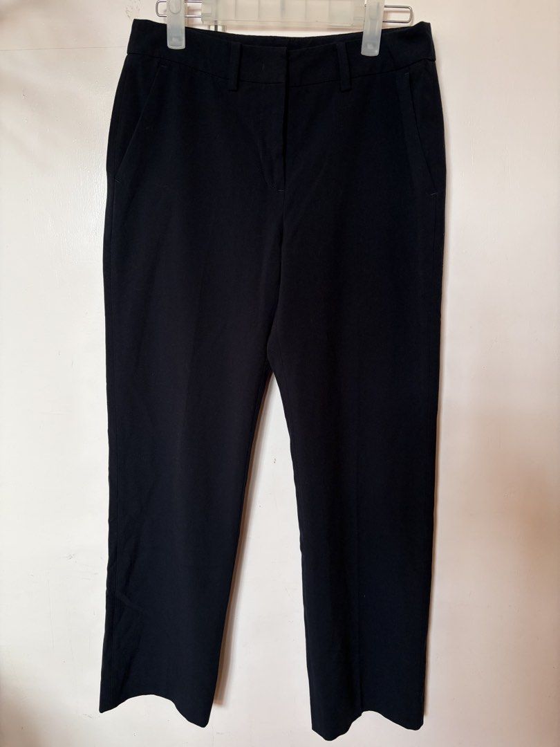 Giordano Navy Blue Trousers (Category: Other Bottoms) located in Tayug. Submitted by deklutter_ (Listing ID 1466861963, Image 1). Description: Navy blue in color So nice irl! Comfy fabric polyrayon blend Waist 28-29 in Hips 35-36 in No issues ‼️Pls haggle responsibly. All items are priced according to their overall condition..