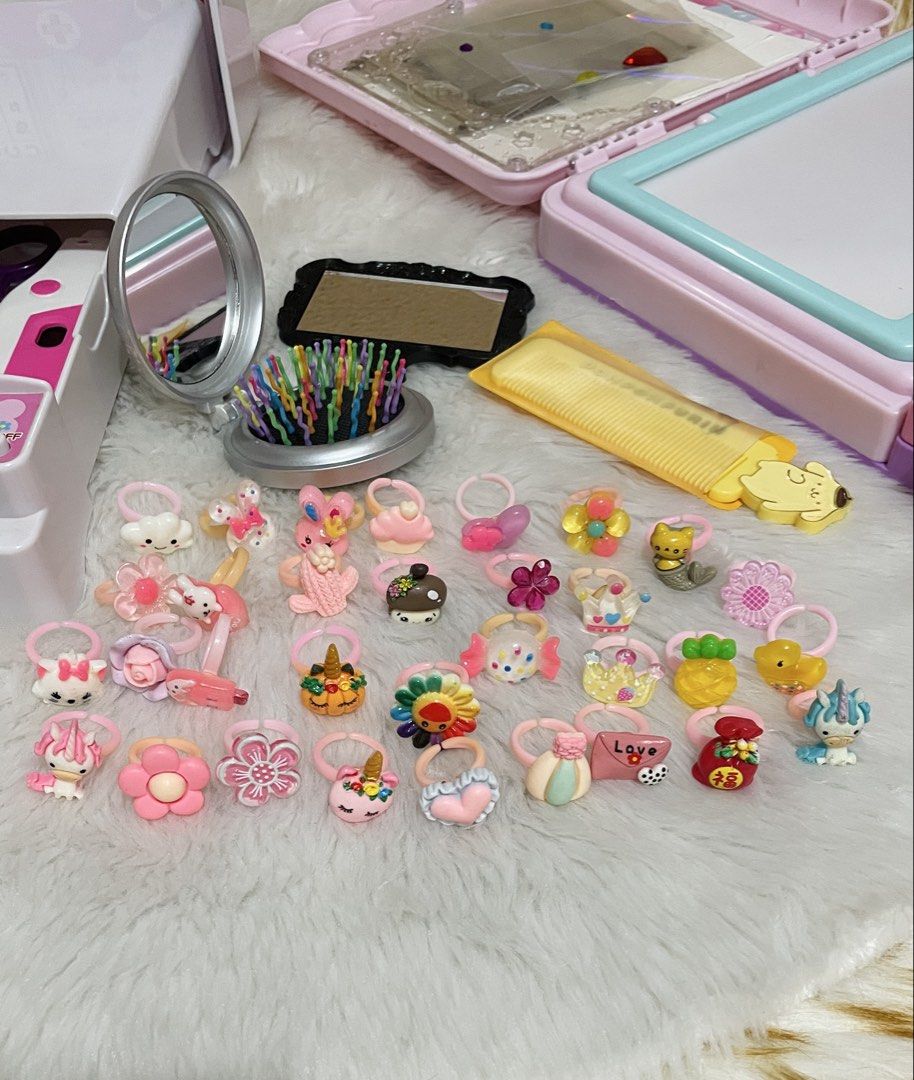 Girls hard toys bundle battery operated (Category: Interactive Toys) located in Quezon City. Submitted by sissymissy1527 (Listing ID 1466937551, Image 3). Description: 2 items battery operated- working What u see is what u get.