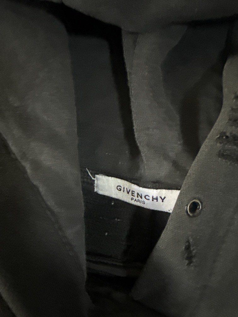GIVENCHY DISTRESSED BLACK HOODIE (Category: Toilet Training) located in Angeles City. Submitted by migs_font29 (Listing ID 1466781564, Image 3). Description: nice.