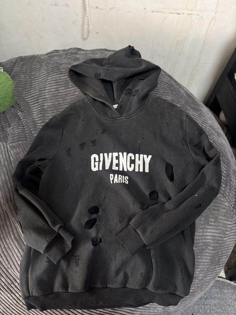 GIVENCHY DISTRESSED BLACK HOODIE (Category: Toilet Training) located in Angeles City. Submitted by migs_font29 (Listing ID 1466781564, Image 1). Description: nice.