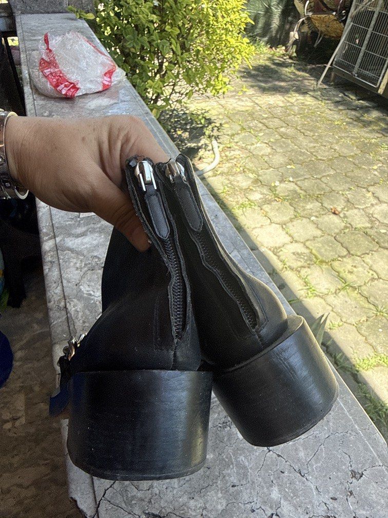 GIVENCHY LEATHER SEMI BOOTS (Category: Announcements) located in Angeles City. Submitted by migs_font29 (Listing ID 1466792795, Image 2). Description: .