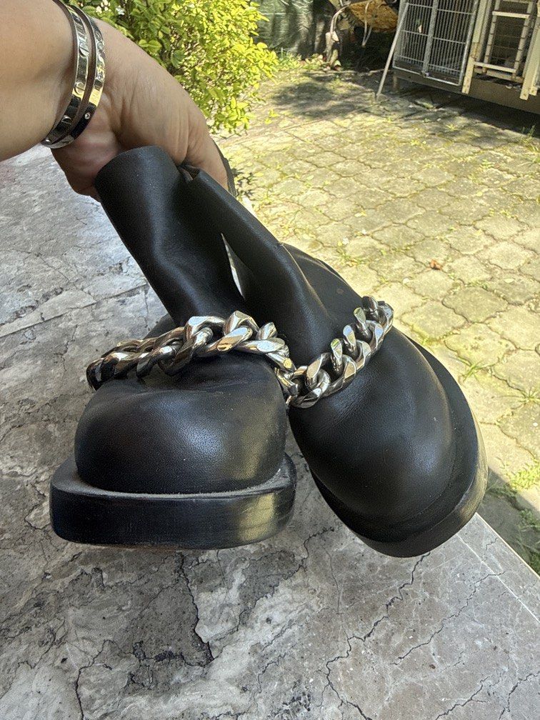 GIVENCHY LEATHER SEMI BOOTS (Category: Announcements) located in Angeles City. Submitted by migs_font29 (Listing ID 1466792795, Image 3). Description: .