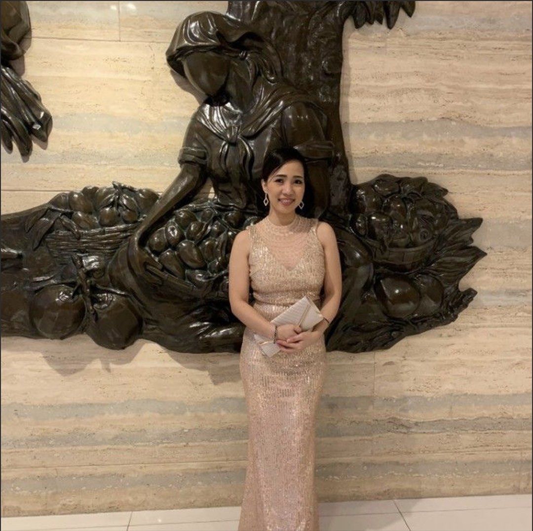 Glittery gown for rent (Category: Evening dresses & gowns) located in San Juan City. Submitted by bettyonnng (Listing ID 1466837046, Image 3). Description: Available gowns 1. Rosegold 2. Black Fits up to small to semi large 900 rental fee Security deposit: 500 will be refunded once maisoli without issue Loc: Dasma Cavite #masqueradetheme#goddess#shimmerygown #glitterygown#.