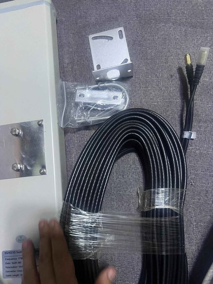 globe rain 101 openline. with antenna modify - freebies all antennas (Category: Everything Else Others) located in Caloocan City. Submitted by 1wantutri (Listing ID 1466961863, Image 3). Description: all in one all pictures sayo na nakapag pakabit na sa malolos ng fiber. kaya no need na gamitin toh. nabili ko lang toh last august 5. 1month lang nagamit. no simcard. kasi naka register sa pangalan ko yung sim card. all in sayo na yang lahat ng item