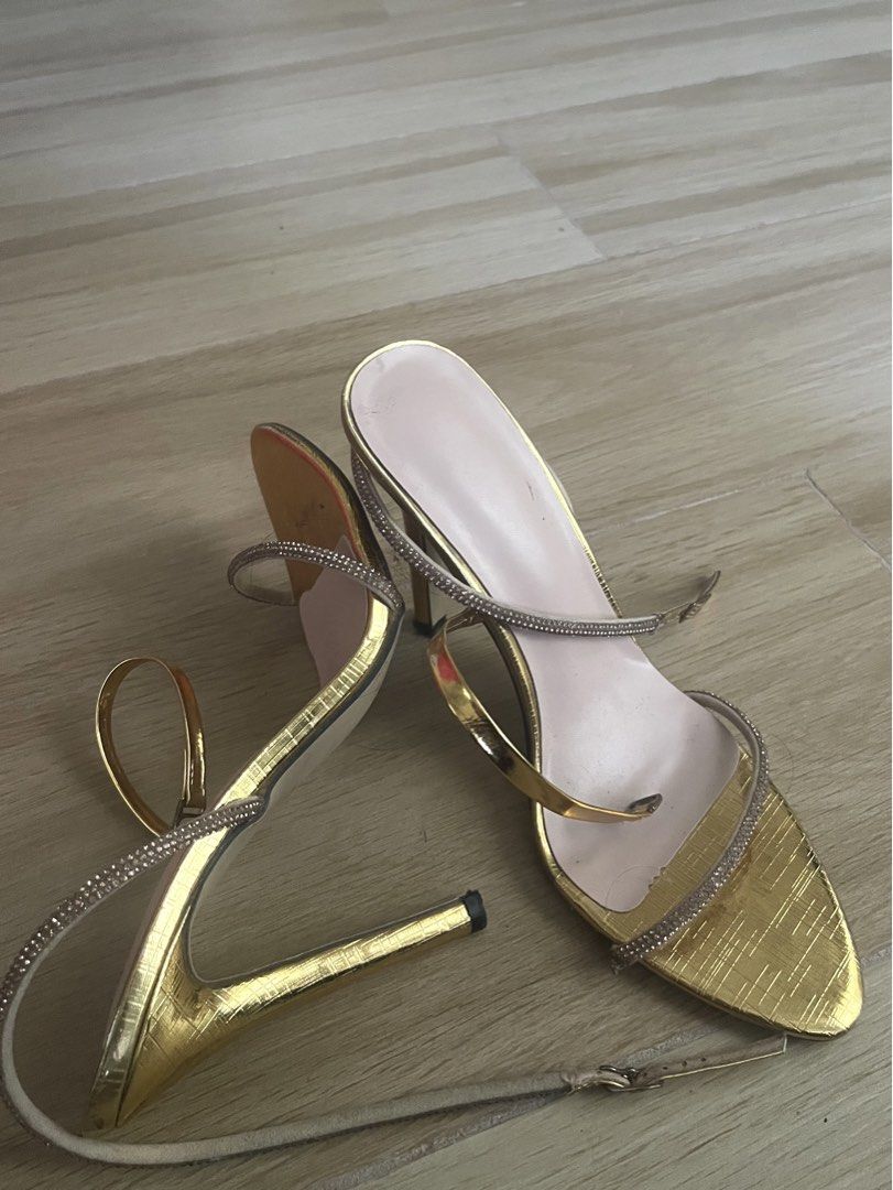 Gold Heels (Category: Heels) located in Manila. Submitted by poison.honey (Listing ID 1466827328, Image 2). Description: • Only worn twice •Very comfortable •Size 41 (9/10) original prince ₱900.