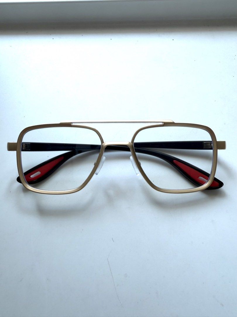 Gold Metal Geometric Large Frame Eyeglasses (Category: Sunglasses & Eyewear) located in Manila. Submitted by reszchebij00288 (Listing ID 1466813561, Image 1). Description: .