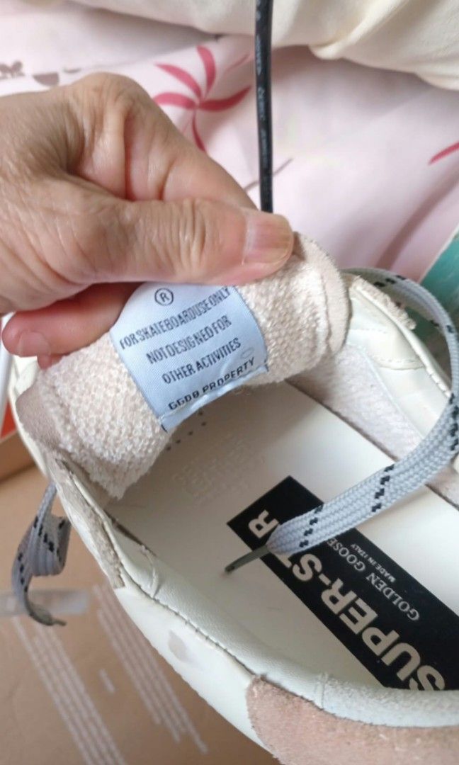 Golden goose (Category: Sneakers & Footwear) located in Quezon City. Submitted by nobledragon_555419 (Listing ID 1466817419, Image 1). Description: .