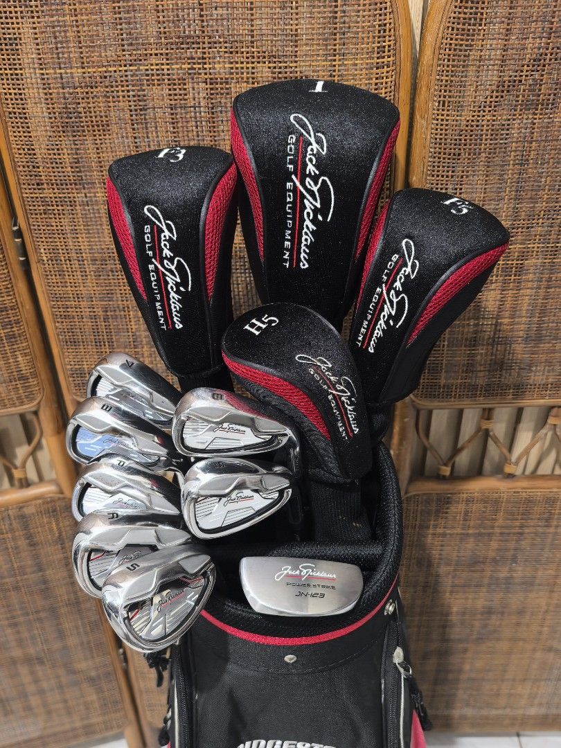 Golf set for beginners (Category: Golf) located in Caloocan City. Submitted by ace2729 (Listing ID 1466926644, Image 1). Description: JACK NICKLAUS GOLF SET FOR BEGINNERS *DRIVER: JACK NICKLAUS 10.5° *WOOD: JACK NICKLAUS #3-15° #5-18° *HYBRID IRONS #5 *IRONS 6,7,8,9,P,S,A & PUTTER -GRAPHITE SHAFT - R FLEX *BAG: BRIDGESTONE EXCELLENT CONDITION 💸 12,500 LOCATION: PUNTURIN VALENZUELA WE SHIP NATIONWIDE SF BUYER'S EXPENSE.