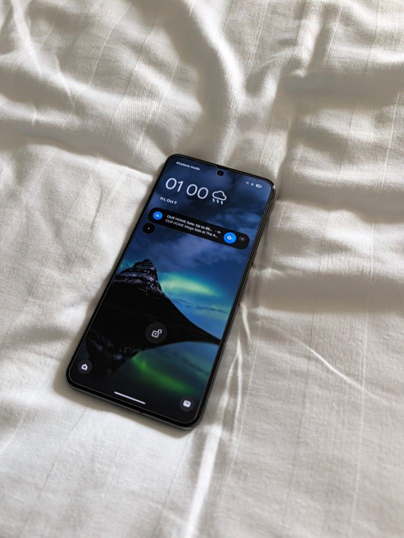 Google Pixel 8 Pro 256gb (Category: Google Pixel) located in Manila. Submitted by seanapaul (Listing ID 1466945671, Image 1). Description: - Brand/Model: Google Pixel 8 Pro - Storage Capacity: 256GB - Color: Black - Condition: Well-maintained, clean display and back panel - With box - glass screen protector - case - Meetup Locations: SM Mall of Asia (Pasay) or One Bonifacio High Street (BGC).