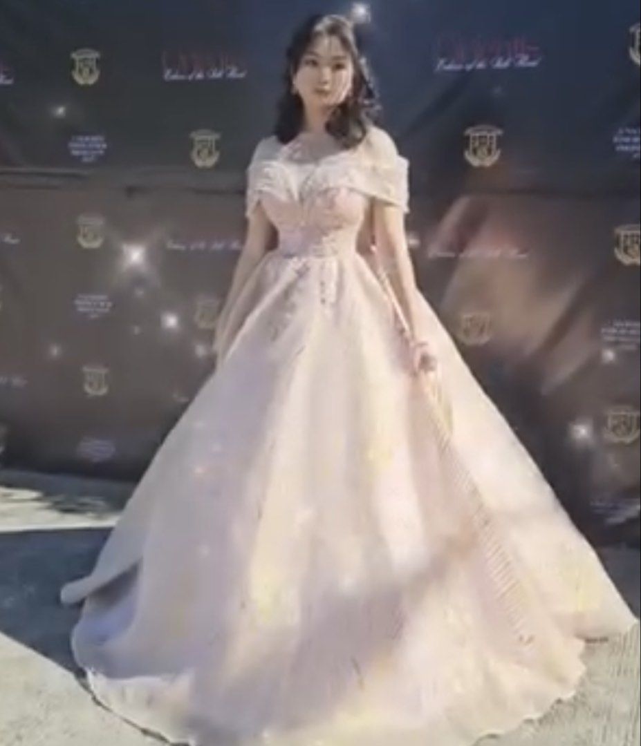Gown for Debut or JS Prom (Category: Evening dresses & gowns) located in Baliuag. Submitted by raqvilla (Listing ID 1466782293, Image 3). Description: Long gown for Debut or JS Prom. Used only once. Original price was P15,000, now only P5000. Petticoat included.