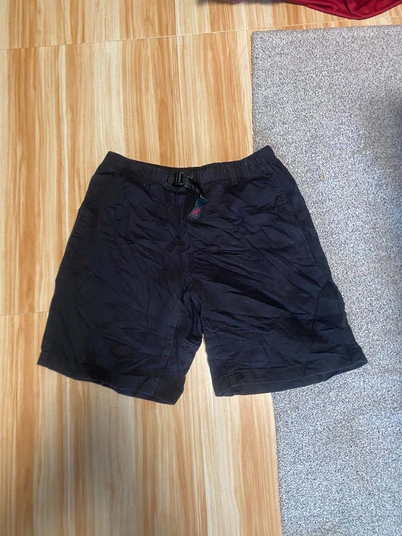 Gramicci Cotton Twill Shorts (Category: Shorts) located in Ilog. Submitted by mikesthrift_ (Listing ID 1466856712, Image 1). Description: Gramicci Cotton Twill Short Waistline : 30-32 / Length : 18 Excellent Condition Price : 650+SF Dm if interested ☺️.
