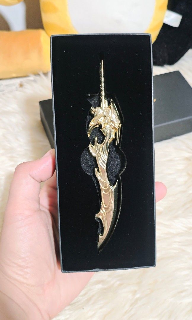 GRANBLUE FANTASY MINI SWORD (Category: Other Merchandise) located in Manila. Submitted by yourfavoritethings7 (Listing ID 1466926130, Image 2). Description: Stock: 2 pcs.