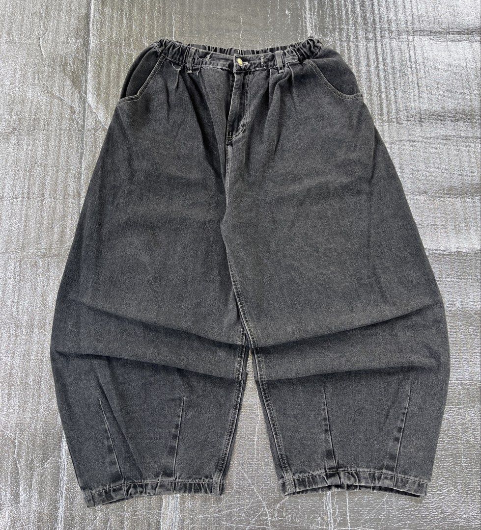 GRAY BAGGY BALLOON (Category: Jeans) located in Panabo. Submitted by vrail (Listing ID 1466863530, Image 1). Description: .