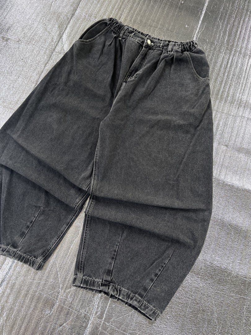 GRAY BAGGY BALLOON (Category: Jeans) located in Panabo. Submitted by vrail (Listing ID 1466863530, Image 2). Description: .