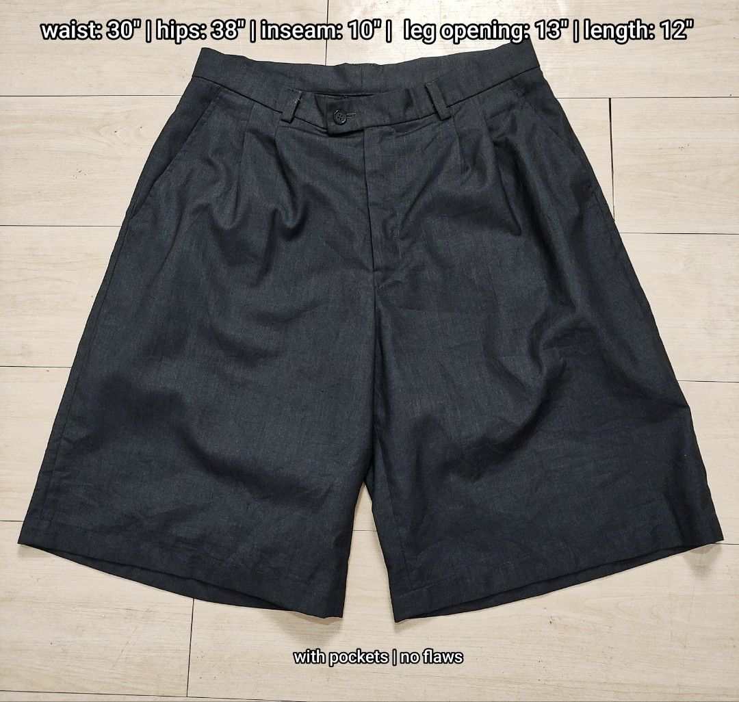 Gray Shorts (Category: Shorts) located in Caloocan City. Submitted by happystar.e0dc1b (Listing ID 1466800877, Image 1). Description: ⚠️PLEASE CLICK THE IMAGE TO SEE THE SIZE⚠️ FB PAGE: IPPEUNI AGASSI Location: Caloocan City ❌ No haggling ❌ No when worn ❌ No "more pics" ❌ No flaws, unless stated ❌ Request for specific measurements of neck, arm, shoulder etc will not be entertained.