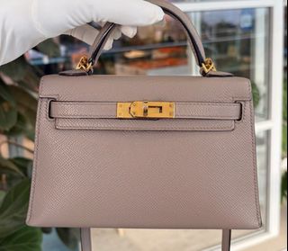 (Category: ) located in . Submitted by luxfashionz (Listing ID 1466882763, Image 1). Description: .