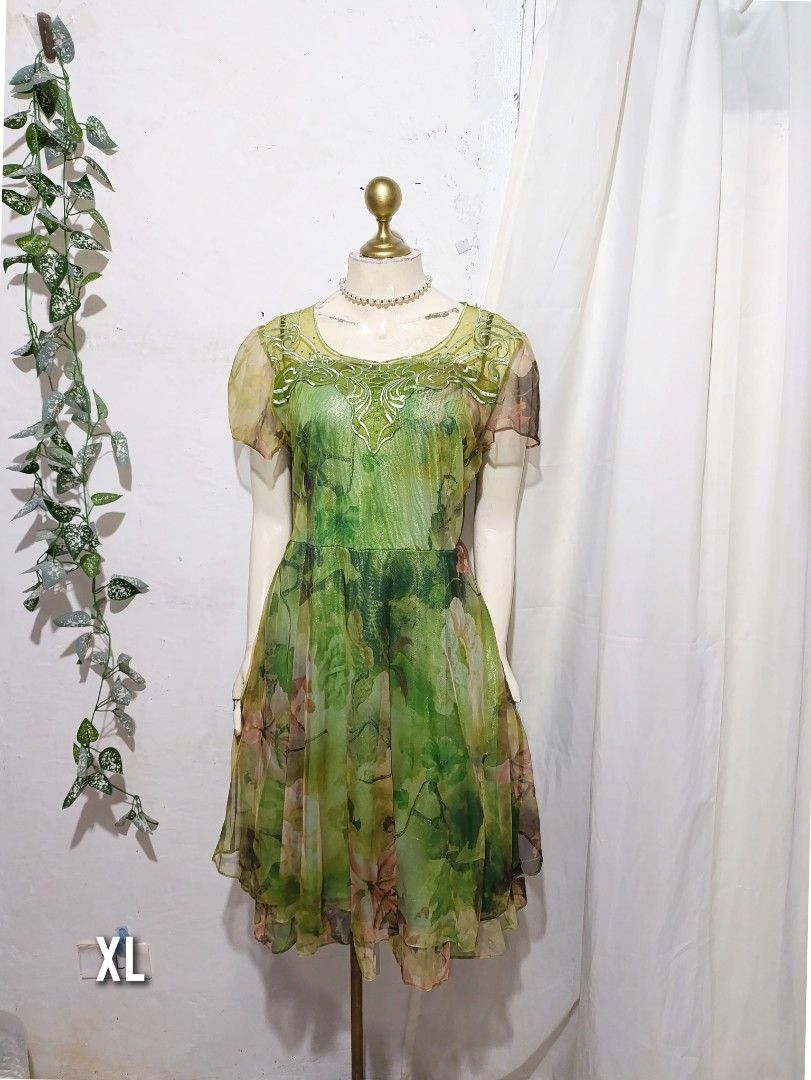 green mesh plus size retro dress (Category: Dresses) located in Pateros City. Submitted by amj_amj (Listing ID 1466886584, Image 1). Description: .