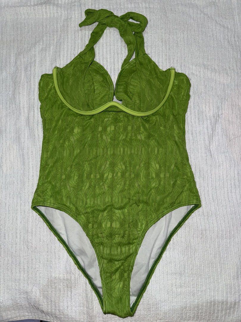 Green One Piece Swimwear (Category: Bikinis & Swimsuits) located in Naga. Submitted by sbcookieee (Listing ID 1466839433, Image 1). Description: .