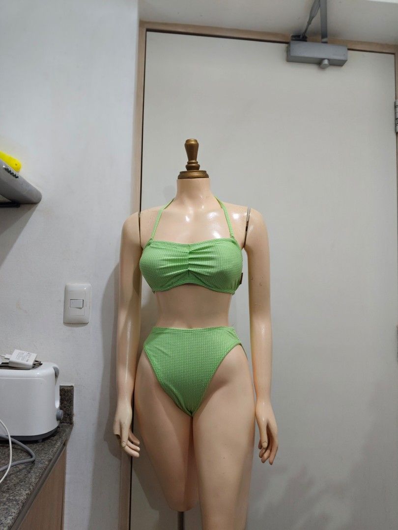 Green Set Bikinis 2 piece (Category: Bikinis & Swimsuits) located in Manila. Submitted by deleonhann57311 (Listing ID 1466877726, Image 1). Description: Gaking Japan po Brand new size xs to small only.