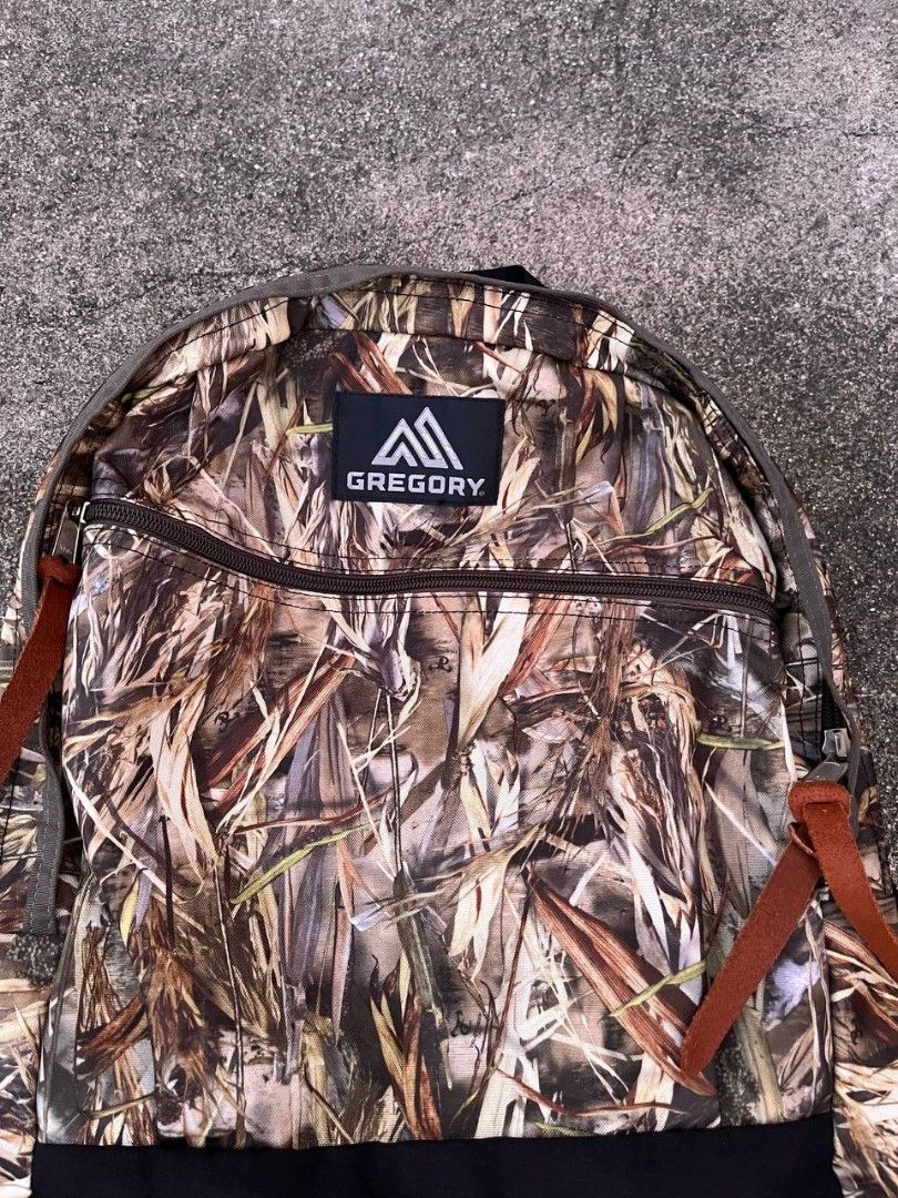 GREGORY REALTREE BACKPACK (Category: Backpacks) located in Quezon City. Submitted by ezpc.thrift (Listing ID 1466887356, Image 2). Description: ISSUE: NONE CONDITION: EXCELLENT AS NEW DIMES: L-11.5"/W-6"/H-17" DM FOR MORE INQUIRIES.