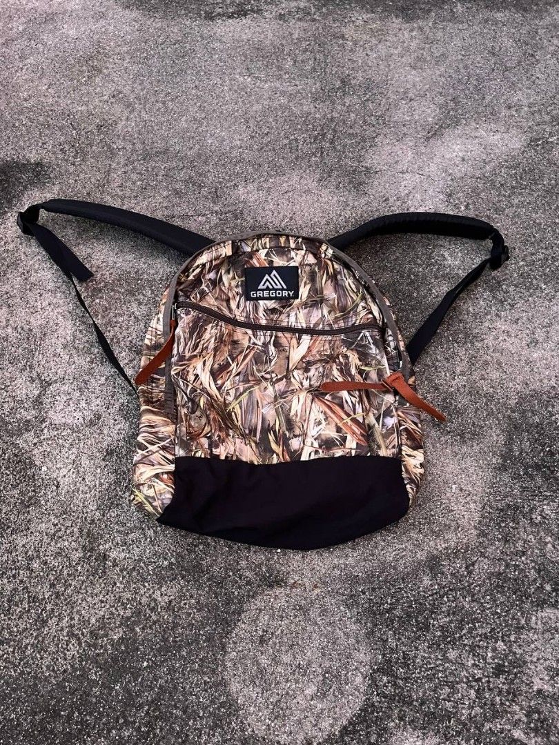 GREGORY REALTREE BACKPACK (Category: Backpacks) located in Quezon City. Submitted by ezpc.thrift (Listing ID 1466887356, Image 3). Description: ISSUE: NONE CONDITION: EXCELLENT AS NEW DIMES: L-11.5"/W-6"/H-17" DM FOR MORE INQUIRIES.