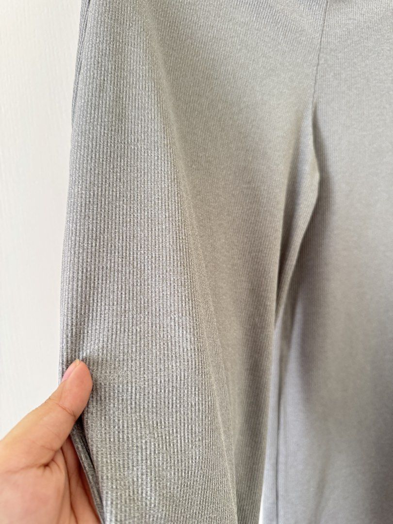 Grey Ribbed Wide Leg Pants (Category: Jeans) located in Mandaluyong City. Submitted by trinket.ph (Listing ID 1466774833, Image 2). Description: - this has a tube terno. Ill include it also -Color: Grey - Style: Wide leg pants with textured vertical lines - Material: Super stretchy and comfortable ribbed knit fabric - Features: Easy elastic waistband - Perfect for: Casual days out or cozy lounging at home.