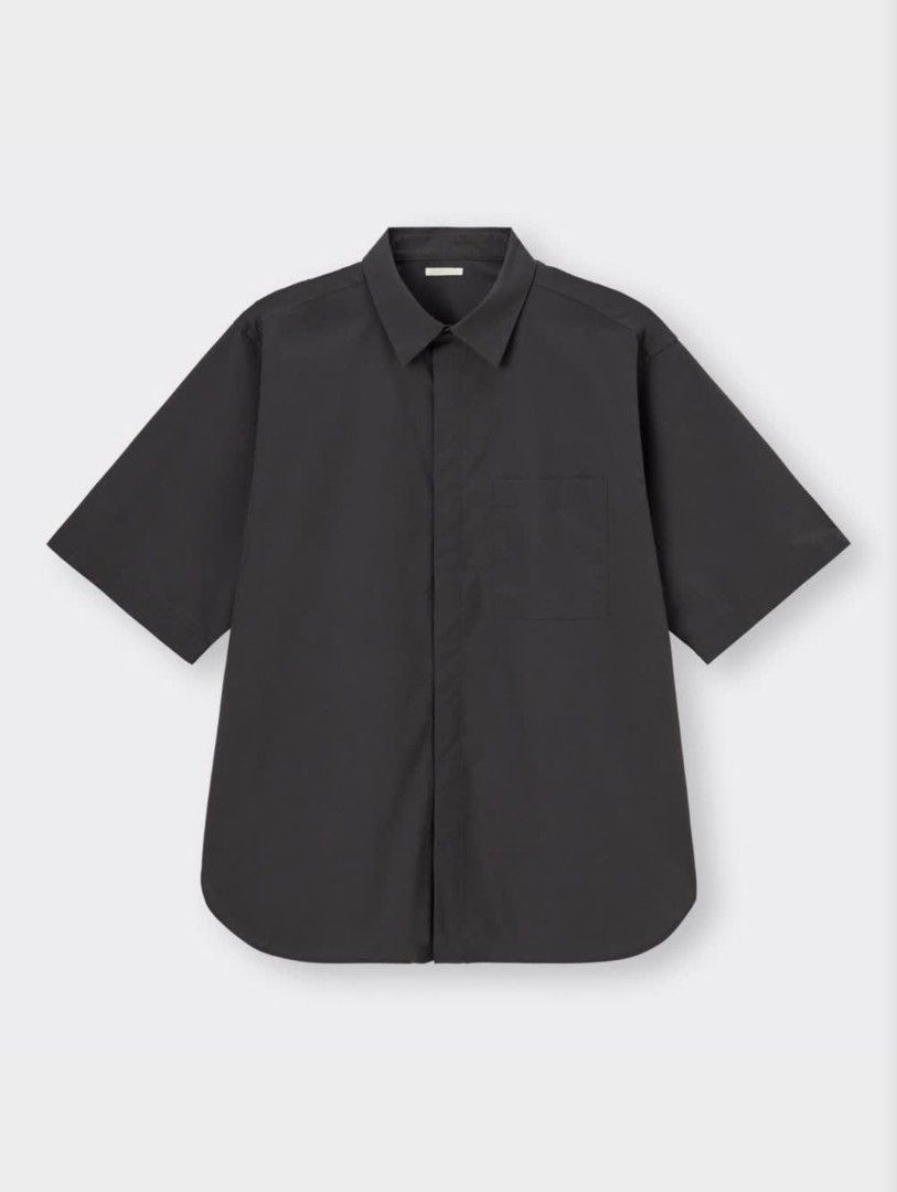 GU Broadcloth Oversized Shirt (Half-Sleeve) (Category: Formal Shirts) located in Iloilo. Submitted by mnky.bsns03 (Listing ID 1466889143, Image 3). Description: 9.5/10 Color rate No Issues 30 Length 23 Width.