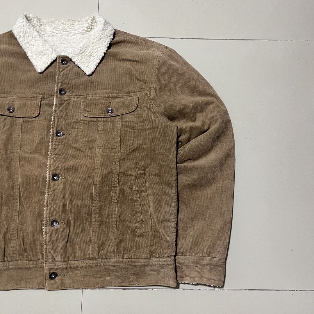 GU CORDUROY TRACKER JACKET (Category: Coats, Jackets and Outerwear) located in Manila. Submitted by balanse (Listing ID 1466898890, Image 3). Description: SIZE: M ON TAG DIMES: 23W X 25L EXCELLENT CONDITION. 9.9 HONEST COLOR RATE. NONE ANY ISSUE..