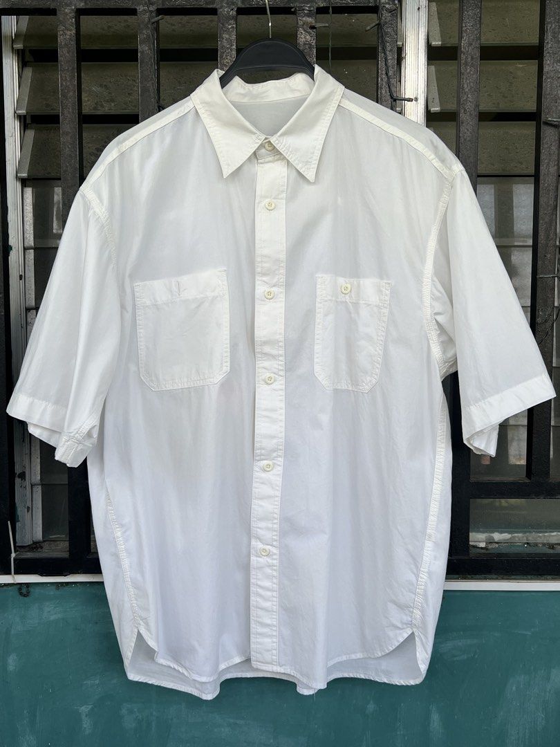 GU Oversized Shirt 100% Cotton (Category: Formal Shirts) located in Cavite. Submitted by slumbermanila (Listing ID 1466919078, Image 1). Description: GU Oversized Shirt 100% Cotton in good condition see photos for right measurements PSG not Ukay.