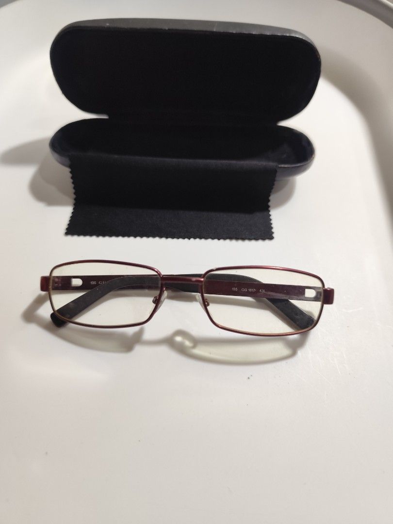 Gucci Frame Burgundy (Category: Sunglasses & Eyewear) located in Cebu City. Submitted by icoolectnsellect (Listing ID 1466903665, Image 1). Description: Issue: Minor Scratch, Dirt and RX lens. Bought at Garage Sale. Authenticity not Guaranteed, di ko alam if legit or Fake. Buy @ your own Risk. All EyeGlasses or Sun Glasses ay may Grado or Prescription Glasses. Please be careful para di masira mata nyo, you can change the lens and frame na lng kun