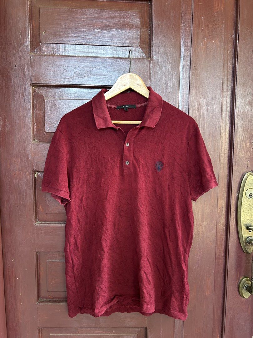 Gucci polo shirt (Category: Announcements) located in Caloocan City. Submitted by lux.05 (Listing ID 1466790328, Image 1). Description: Authentic No issue Med to large Good asnew Color rate 9.8/10 DM.